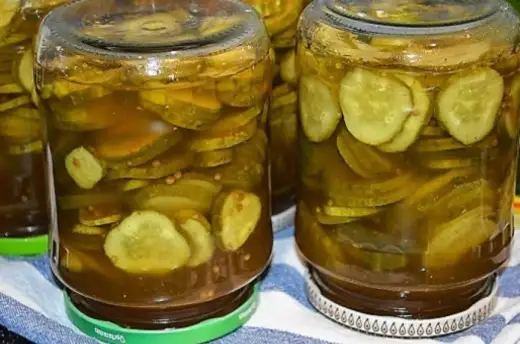 Ogórki z curry w plastrach - prosty dodatek do dań azjatyckich