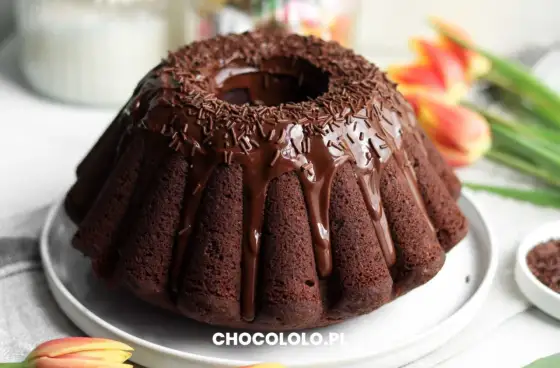 Babka czekoladowa z mascarpone - przepis na wilgotne ciasto